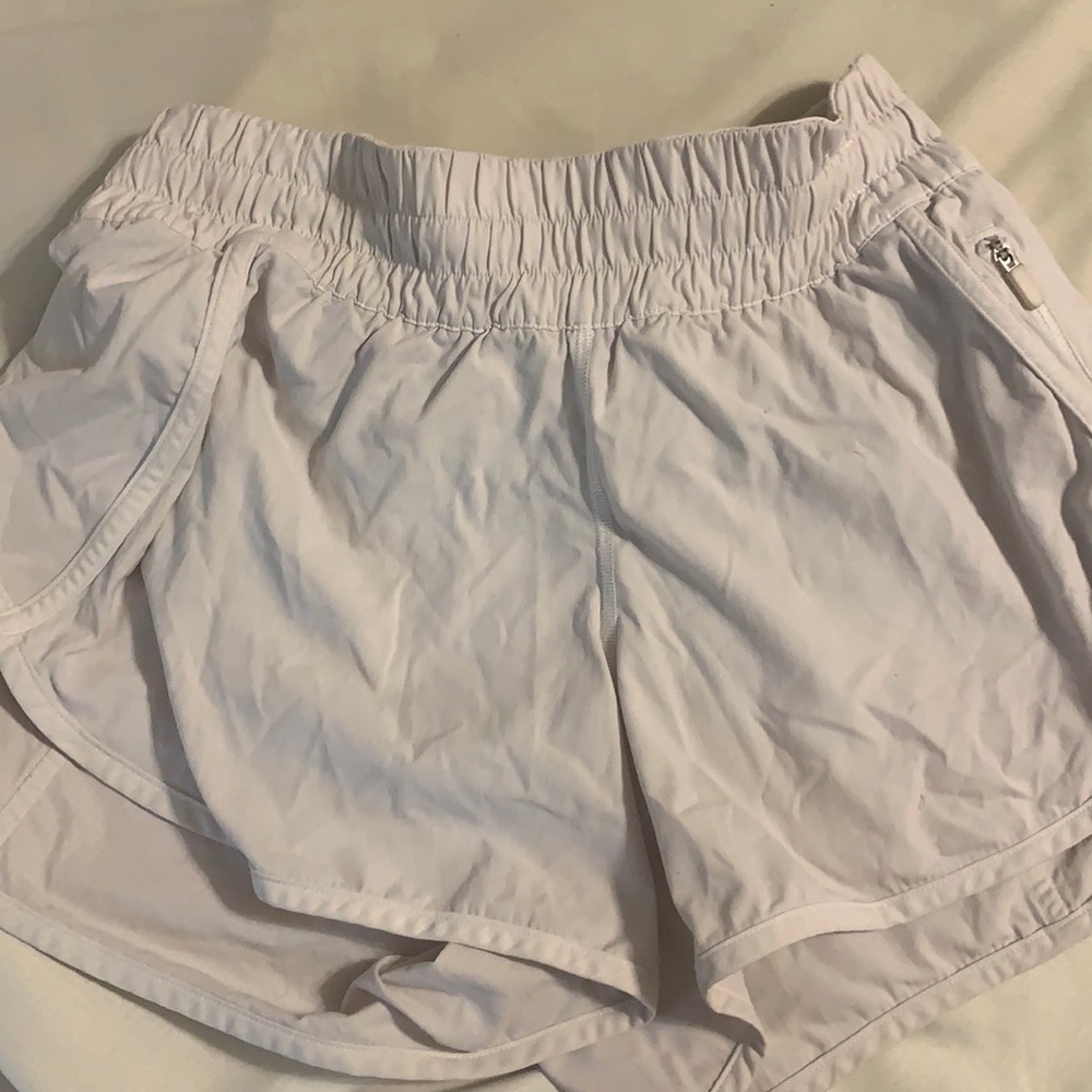 White lululemon tracker short 4’